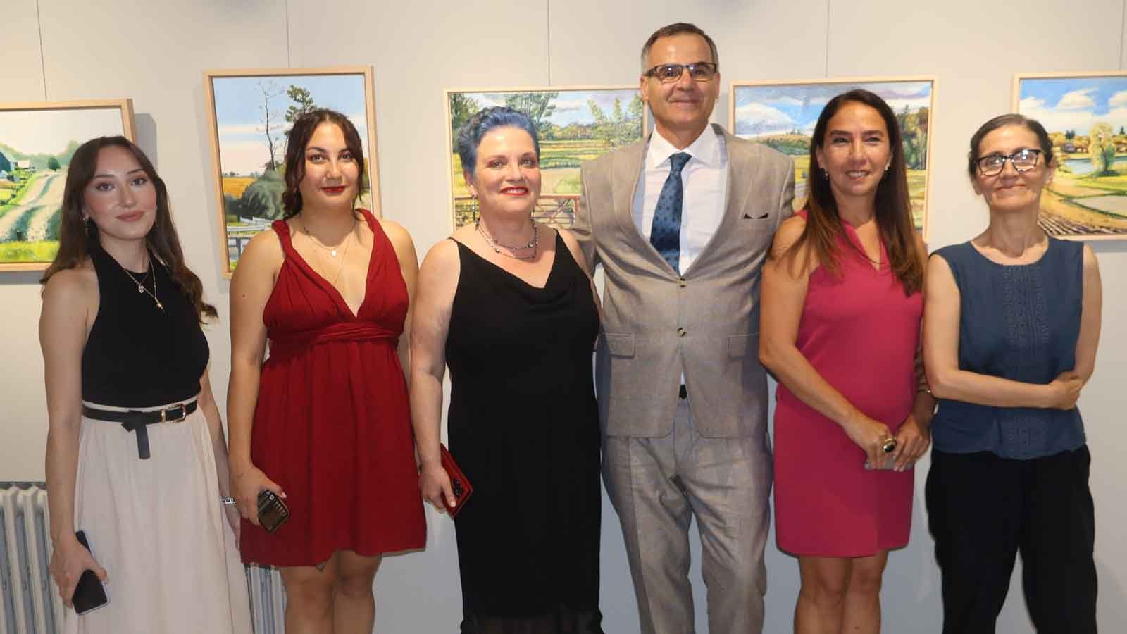 Die Evolution Kunstgalerie beherbergt die Werke von Vladimir Topal